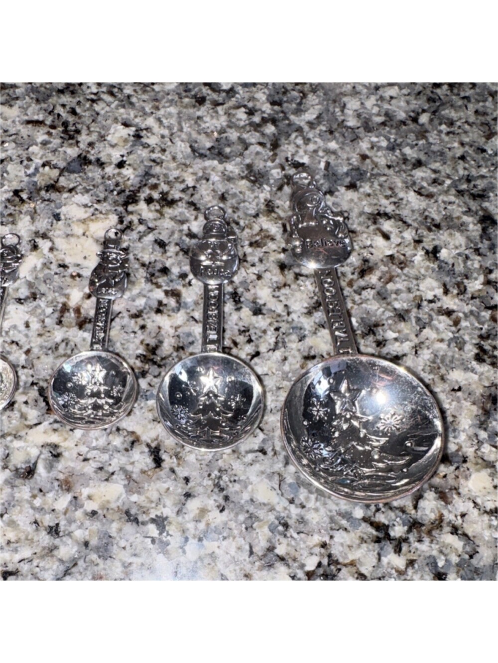 Silver Metal Decorative Measuring Spoons Set Ornate Design, 4 Pieces